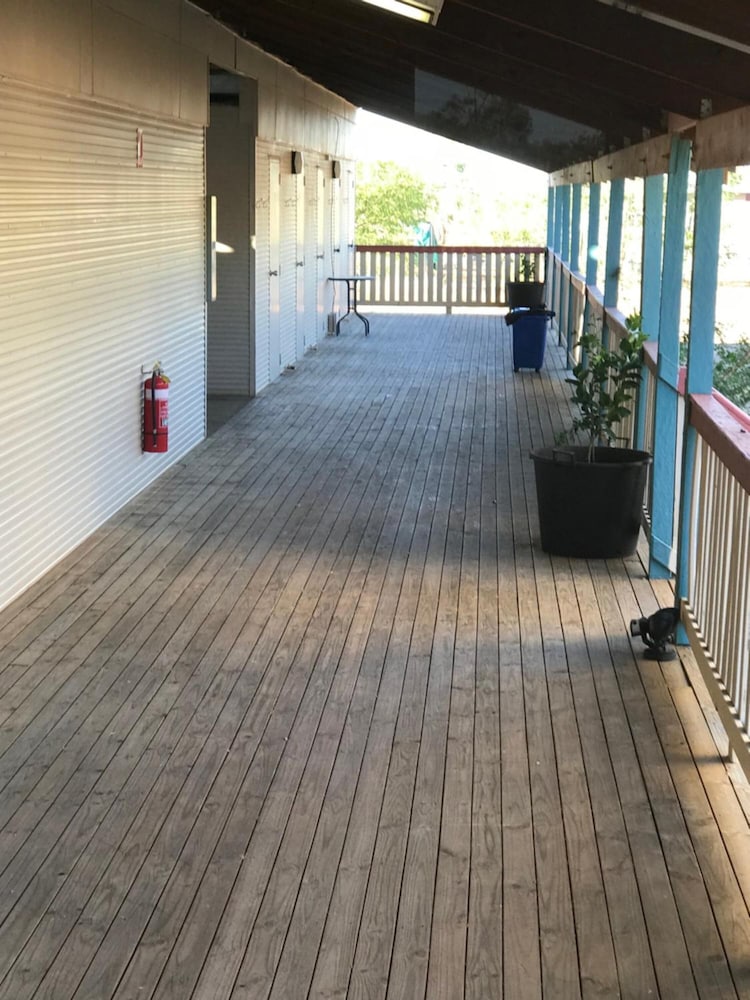 Фото Longreach Outback Adventures