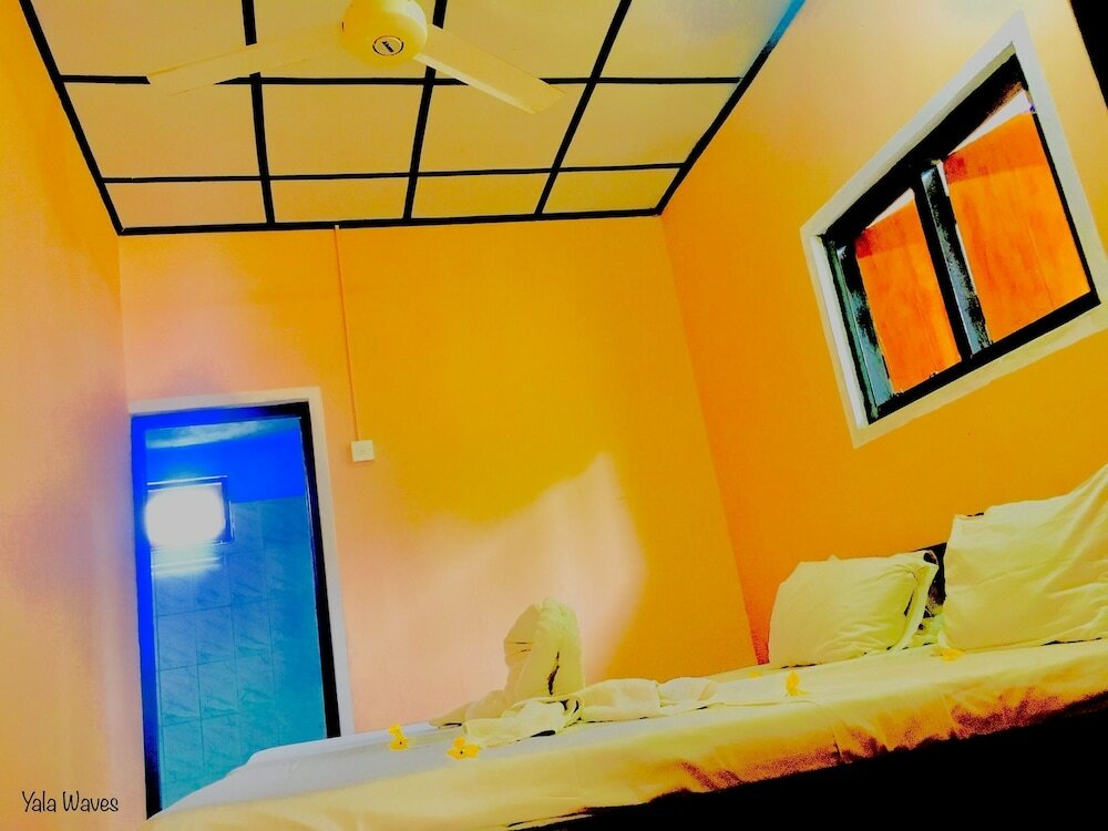 Фото Yala Waves Beach Resort