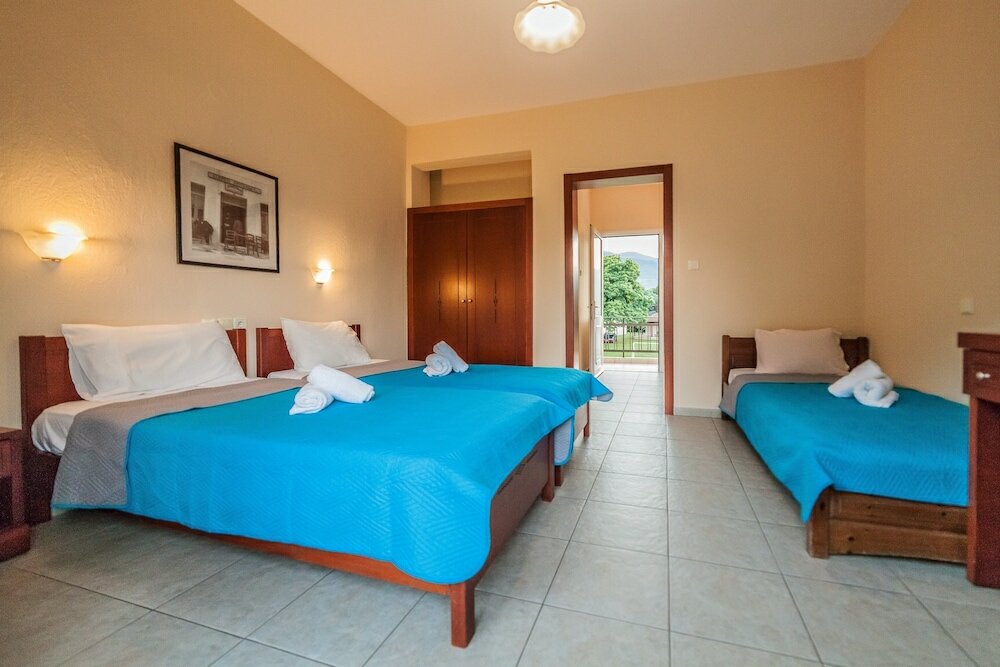 Фото Sintrivanis Beach Resort