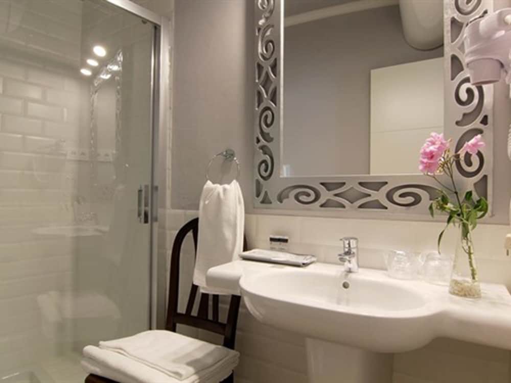 Фото Hostal los Castañuelos