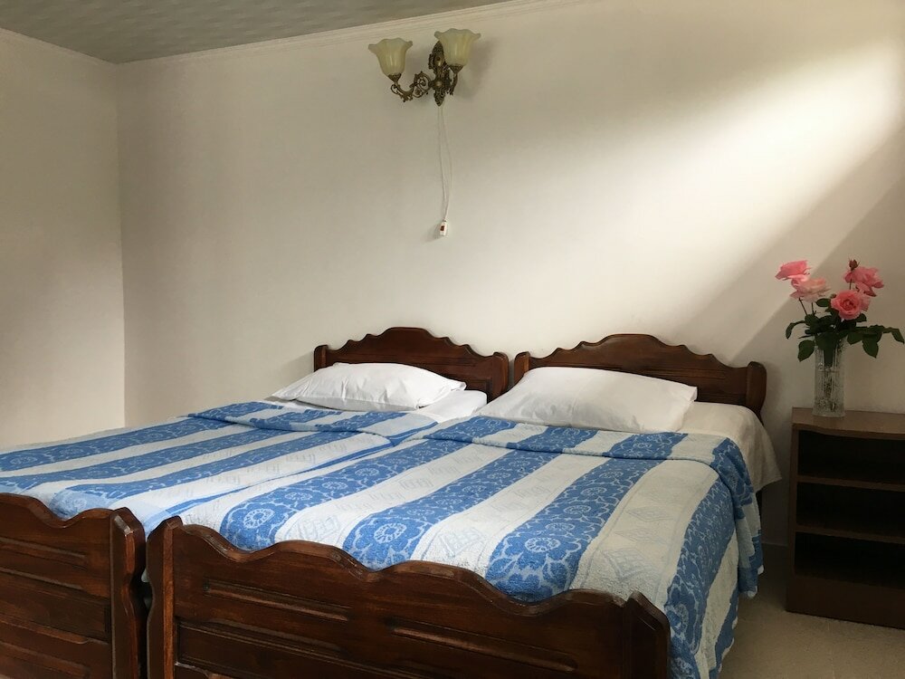 Фото White Guest House