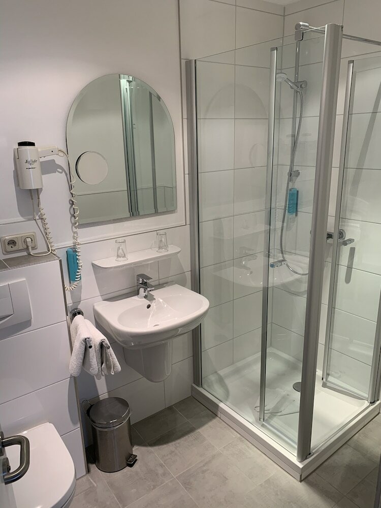 Фото Hotel Well Garni