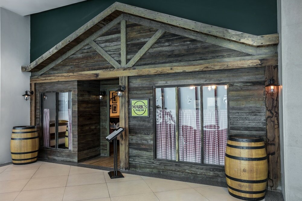 Фото The Alpha Suites