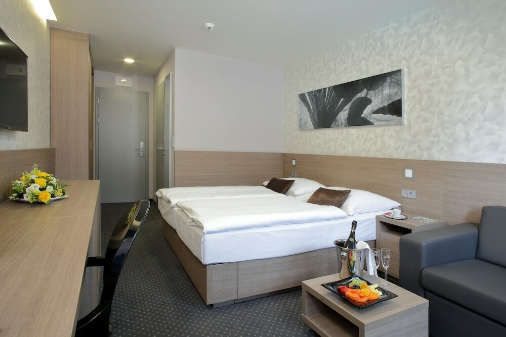 Фото Hotel Jezerka