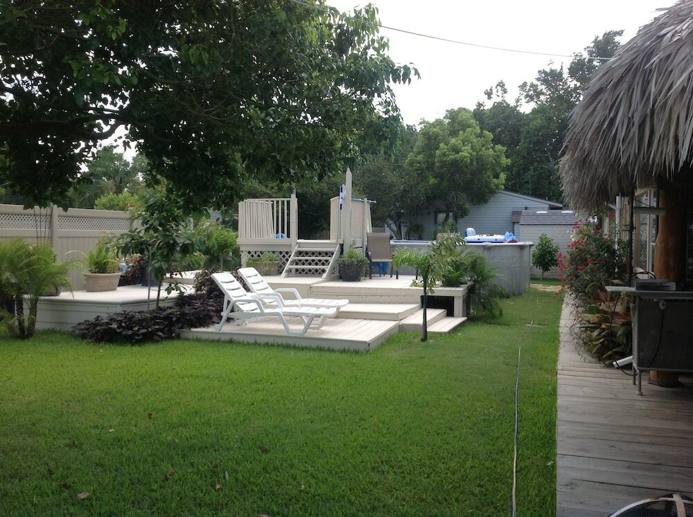 Фото Come Friday Cottages on the Bay