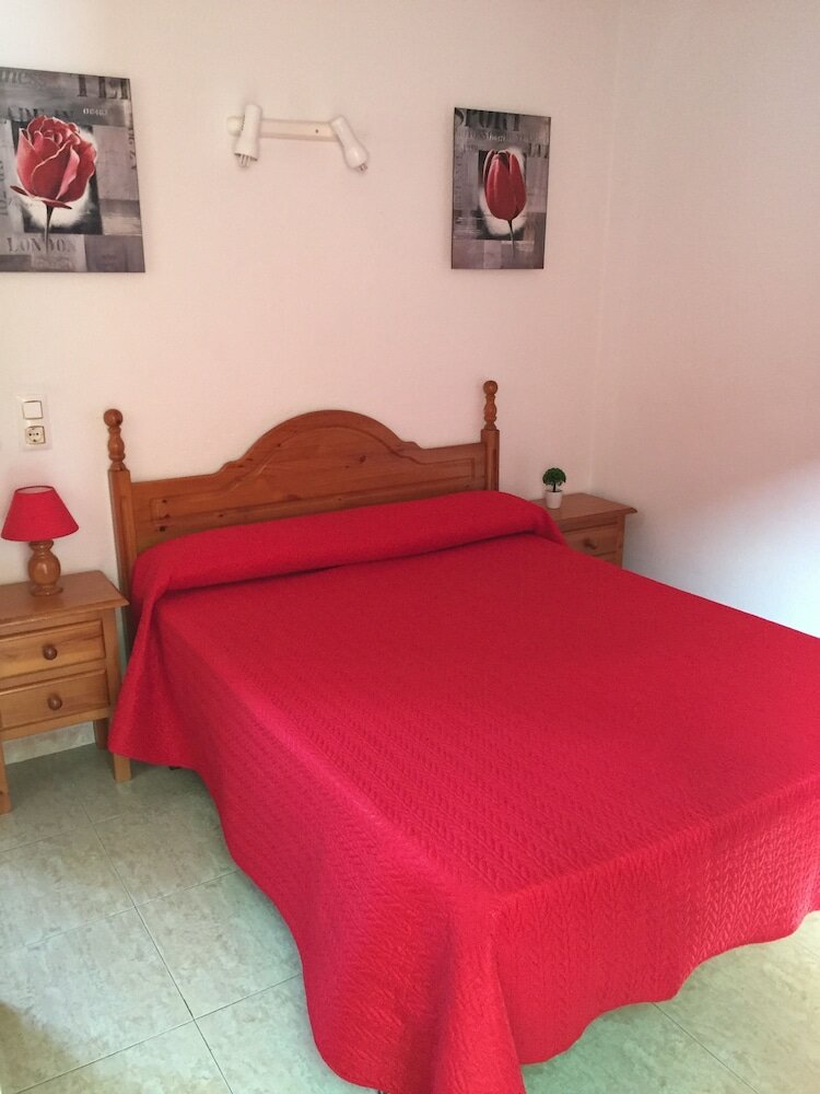 Фото Hostal La Campa