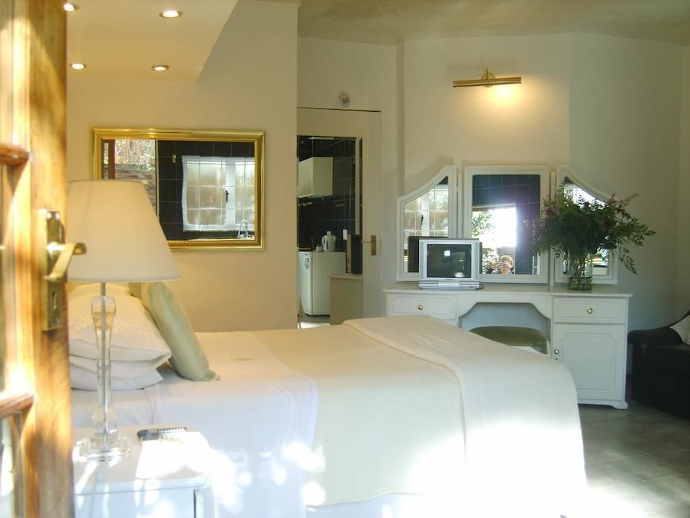 Фото Emerald Guest House Springs