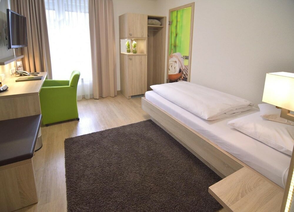 Фото Hotel - Restaurant Hirsch