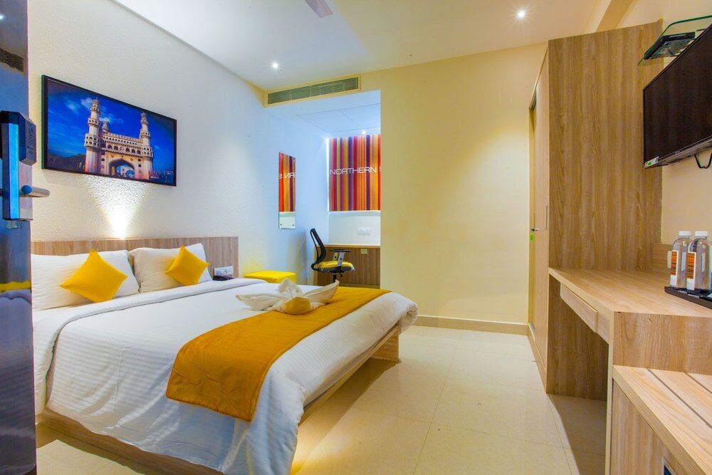 Фото Parkwood Suites