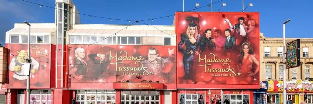 Фото The Riviera Hotel