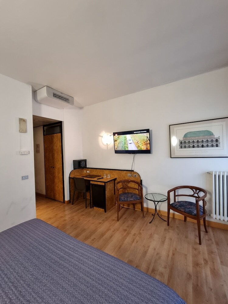 Фото CityHotel Cristina