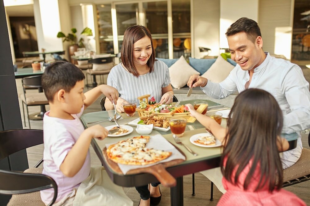 Фото Quest Plus Conference Center, Clark