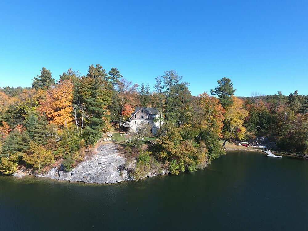 Фото Lakehouse Inn