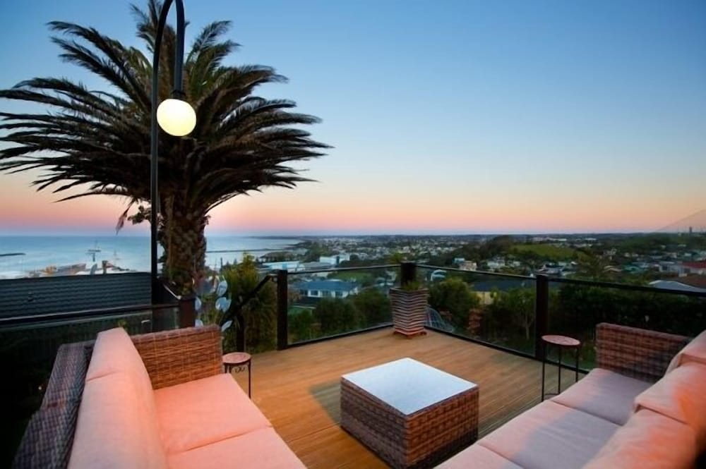 Фото Tivoli Homestay