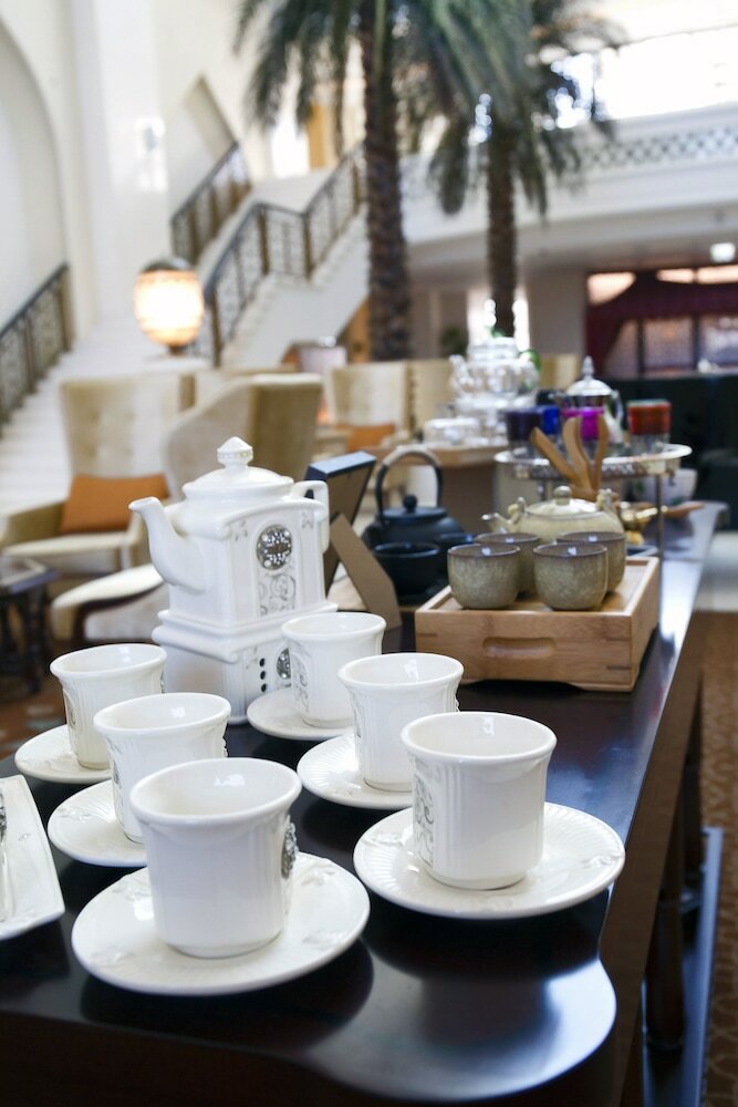 Фото Bab Al Qasr Hotel