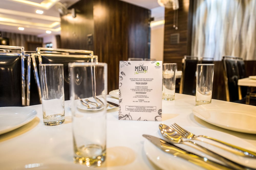 Фото Treebo Trend Orion Sapphire