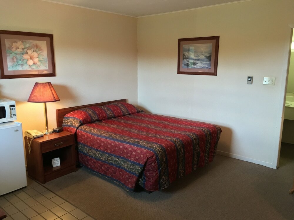 Фото Fairway Inn