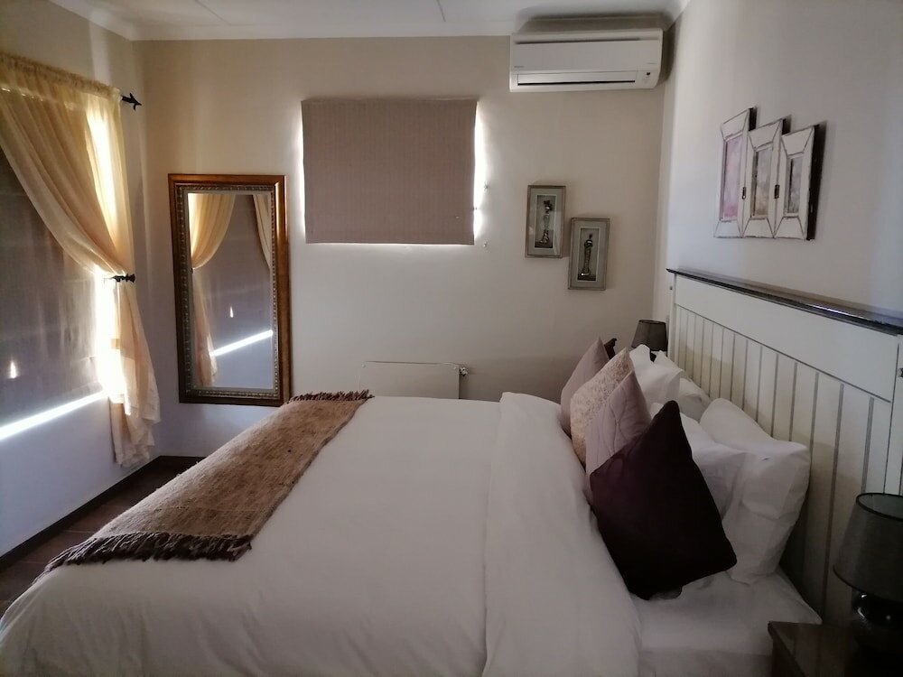 Фото Daisy Country Lodge