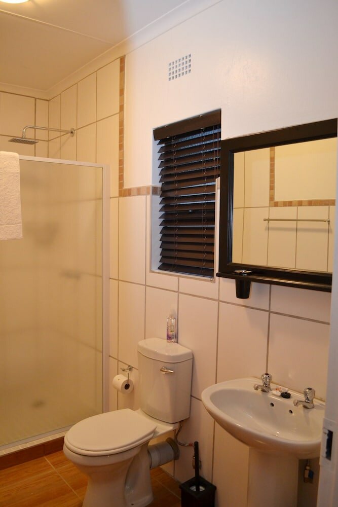 Фото B at Home Guesthouse Piet Retief