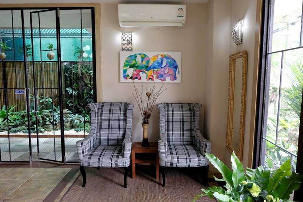 Фото A Good Nite at Nimman