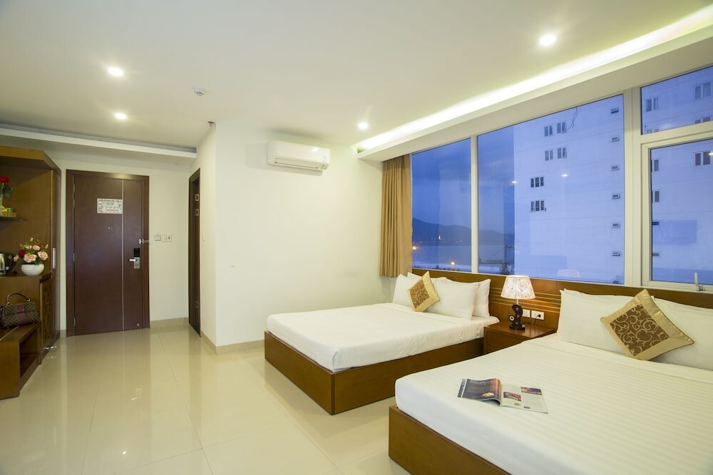 Фото Golden Light Hotel