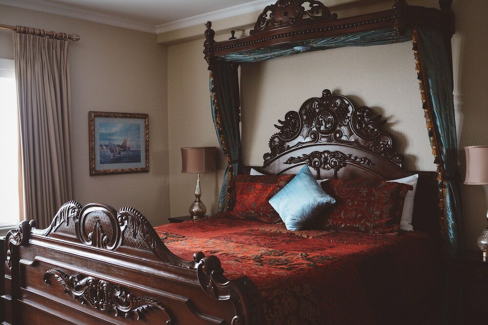 Фото Dashwood Manor Seaside Bed & Breakfast