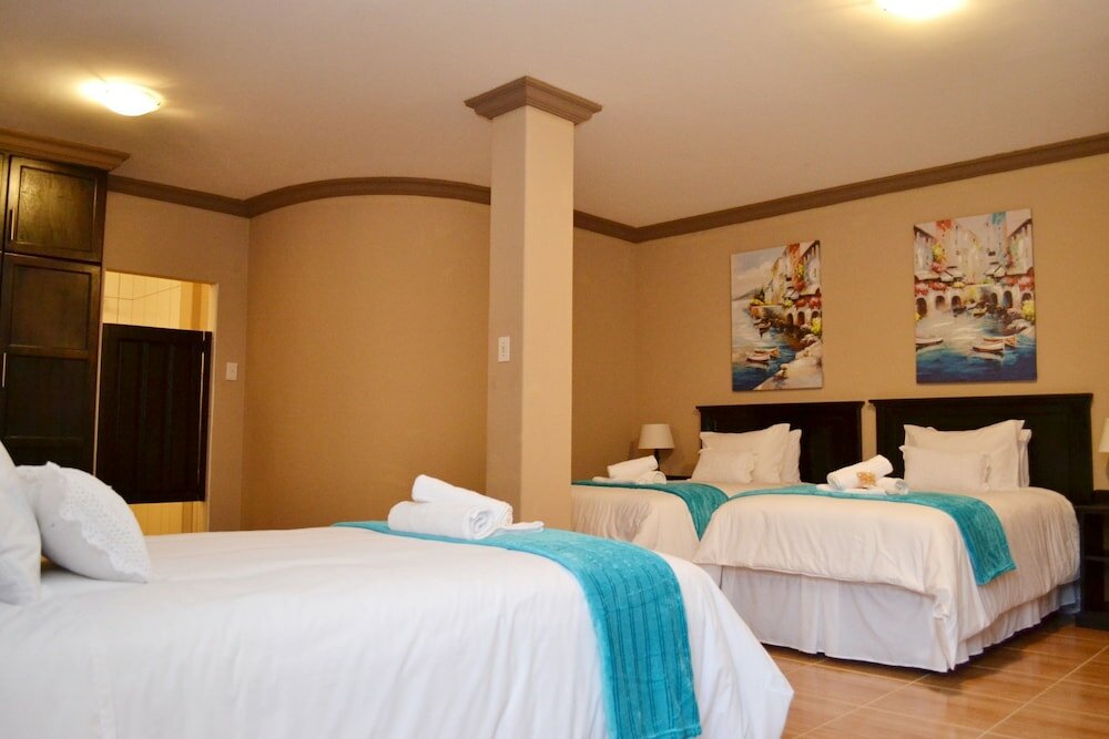 Фото B at Home Guesthouse Piet Retief