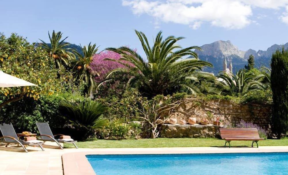 Фото Hotel Ca'l Bisbe