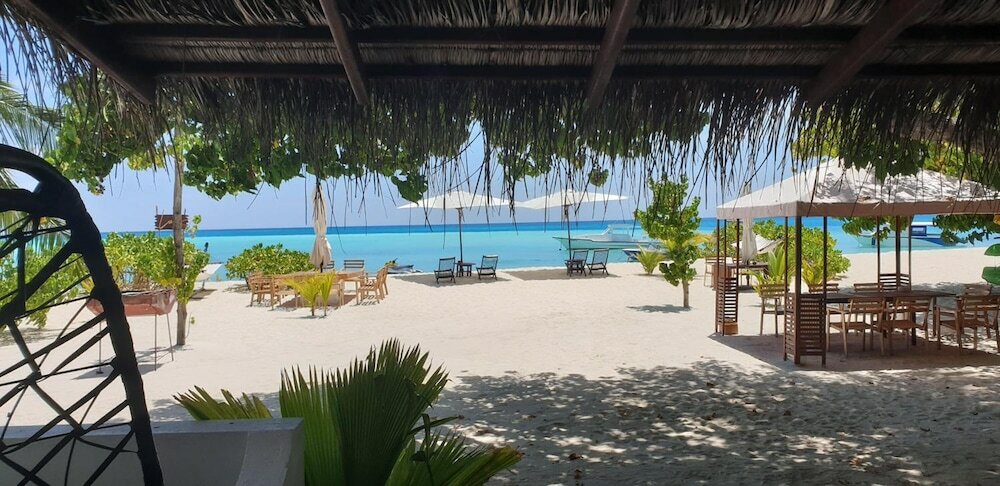 Фото Luau Beach Inn