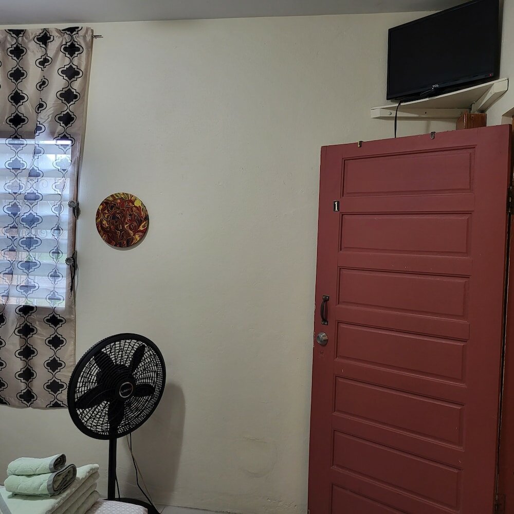 Фото Hacienda Tropical Guest House