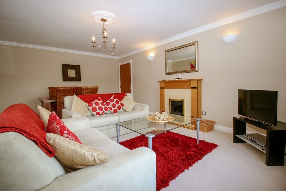 Фото Turnberry Apartments