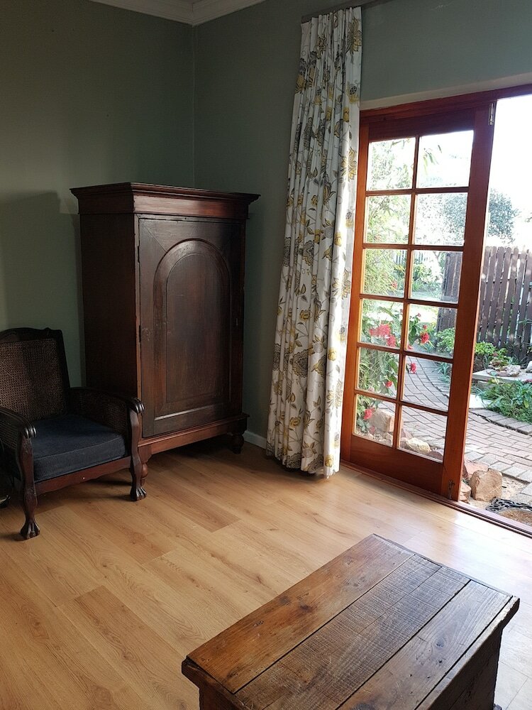 Фото Newington Place