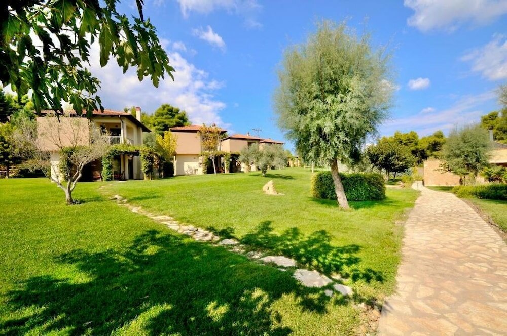 Фото Sani Polyastron Hotel & SPA