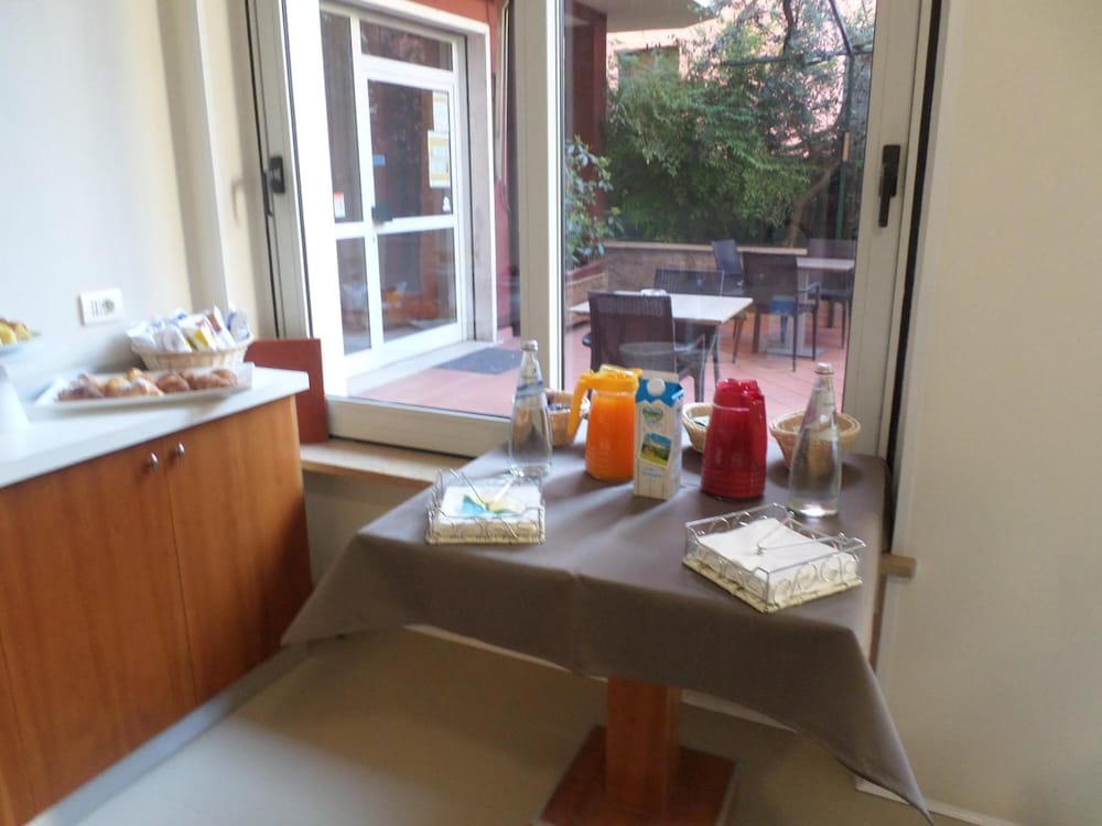 Фото Hotel Capinera