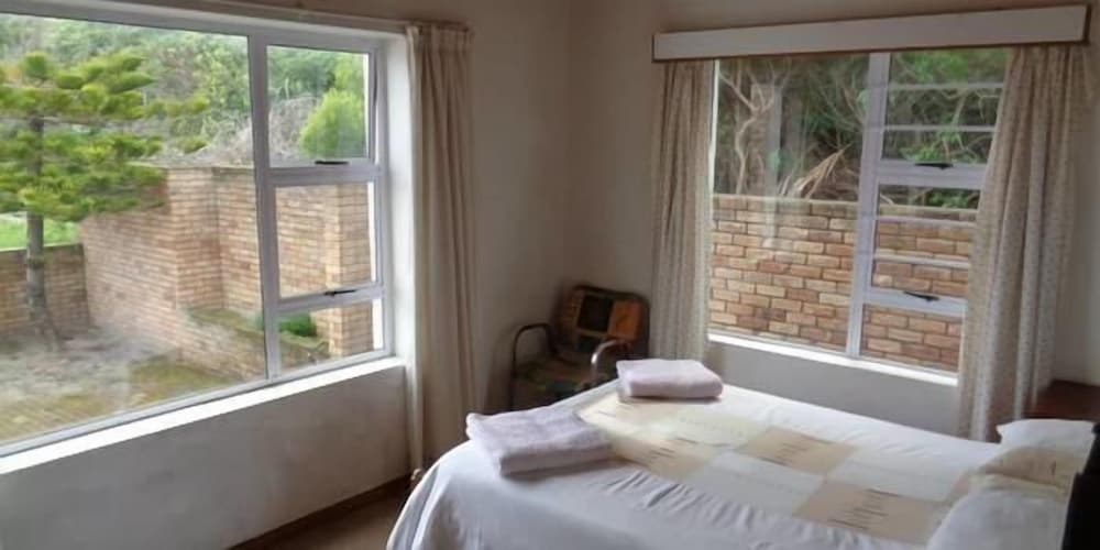 Фото White Shark Backpackers