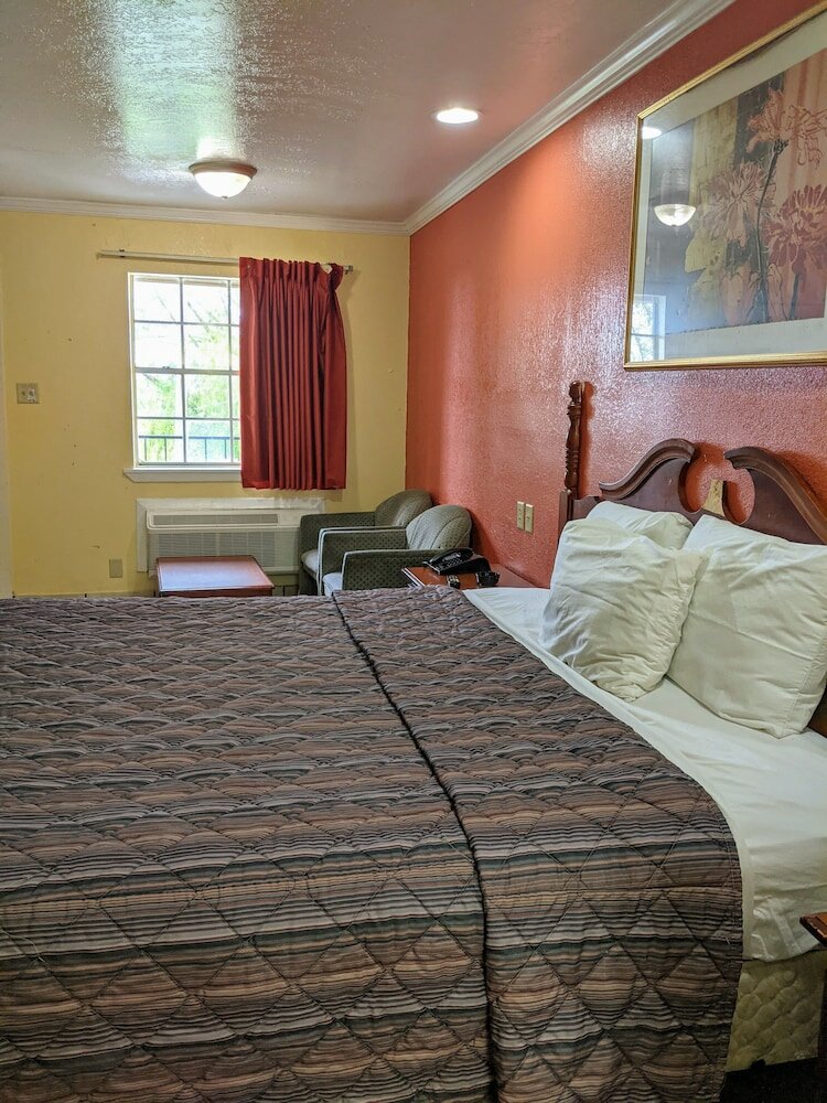 Фото Lake Houma Inn