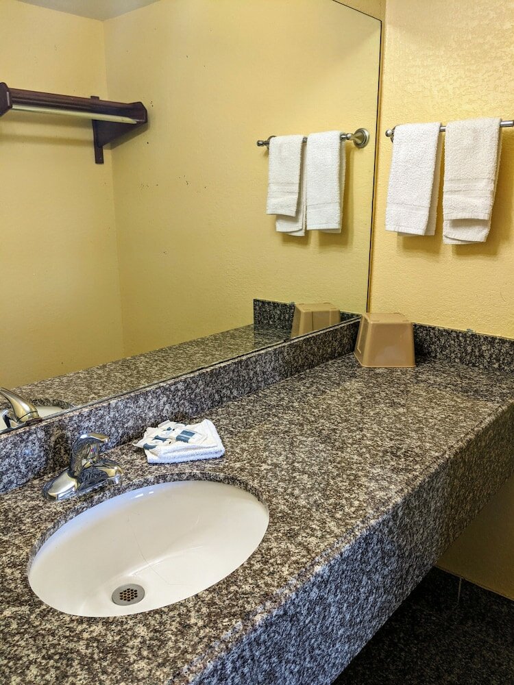 Фото Lake Houma Inn