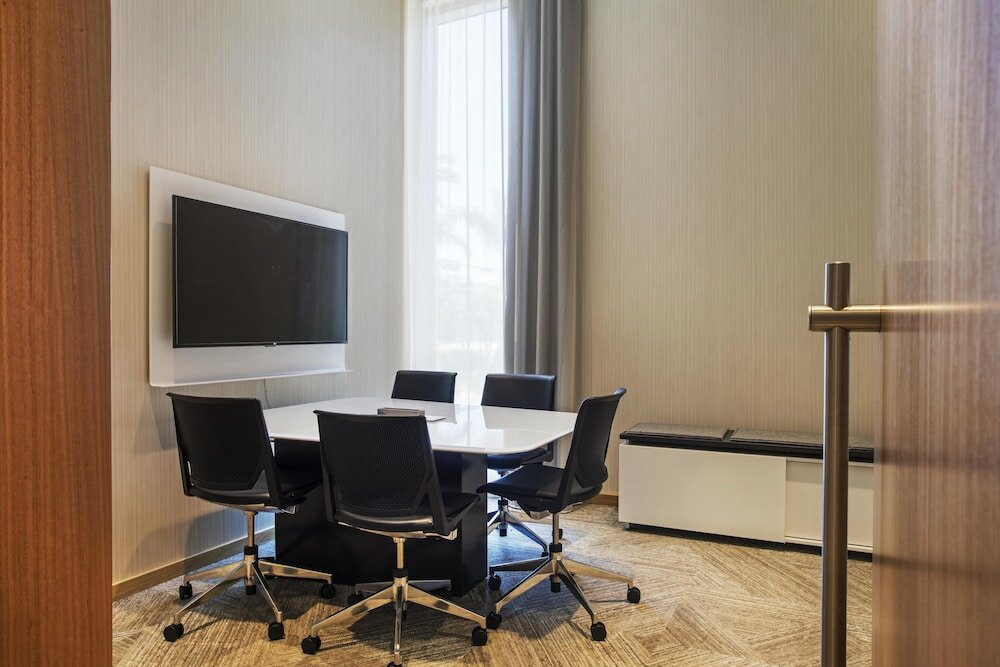 Фото Ac Hotel by Marriott Miami Aventura