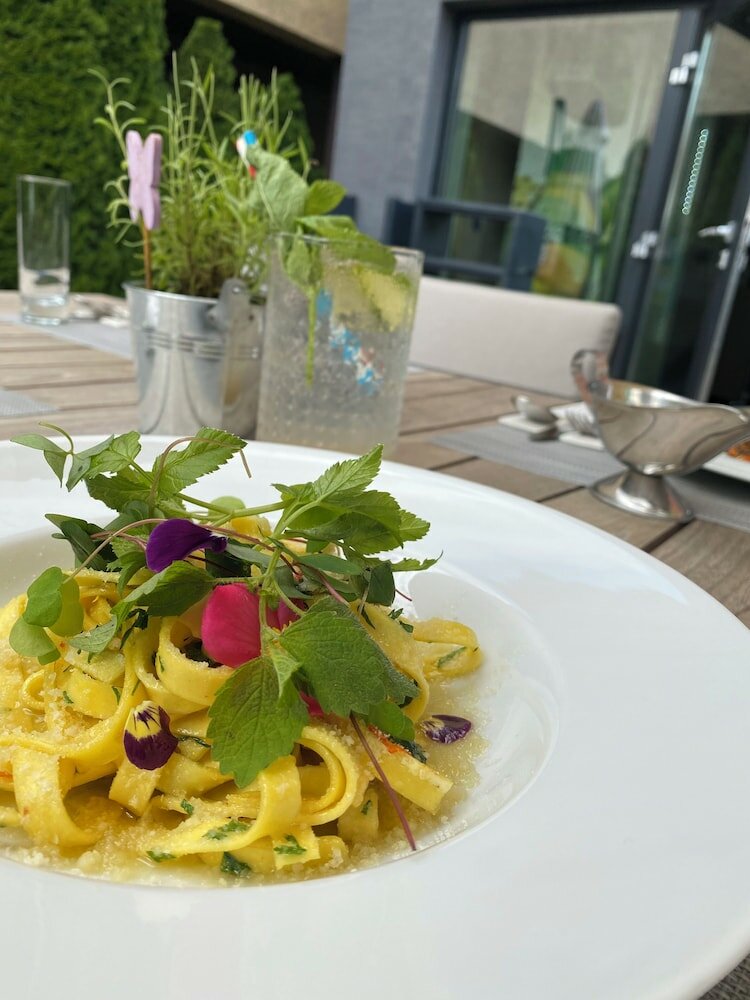 Фото Hotel Dolphin