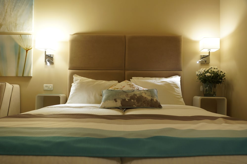 Фото Erettz Zeelim