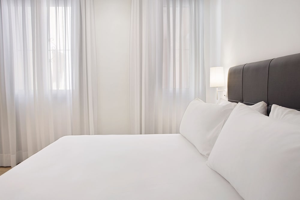 Фото Apartamentos Metrópolis Sevilla