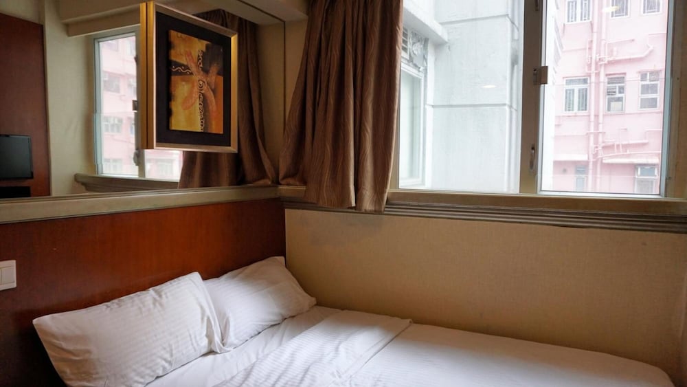 Фото Oriental Lander Hotel