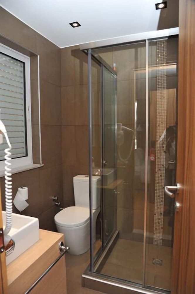 Фото Elements Rooms and Apartments