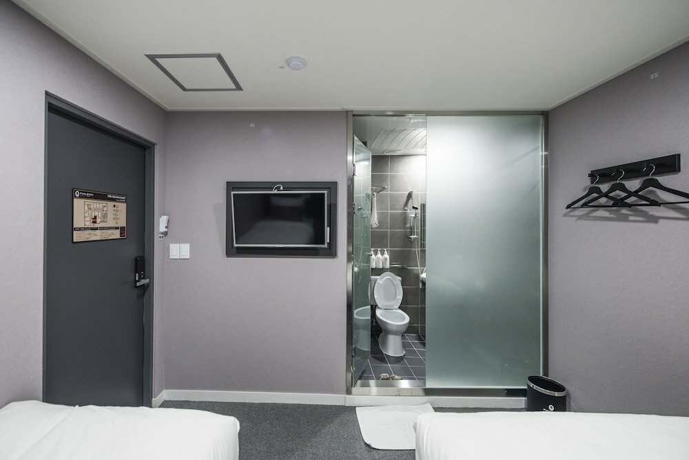 Фото Philstay Myeongdong Metro