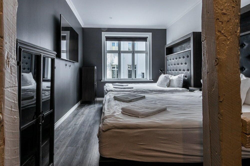 Фото Vintage Hotel Apartments