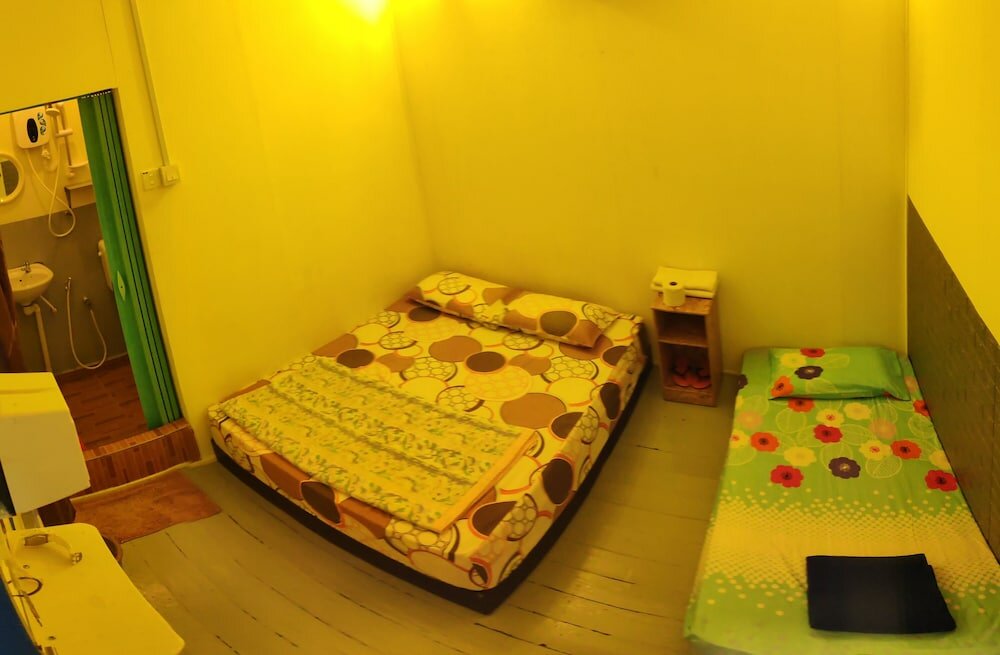 Фото Pangkor Fishing Village Guest House