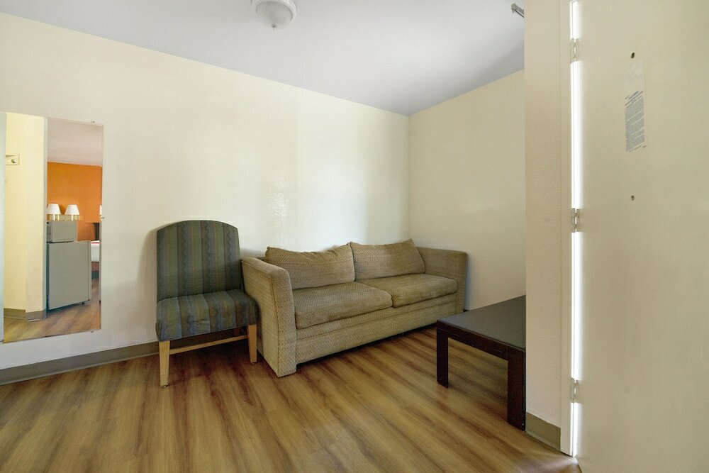 Фото Super 8 by Wyndham Dunnigan