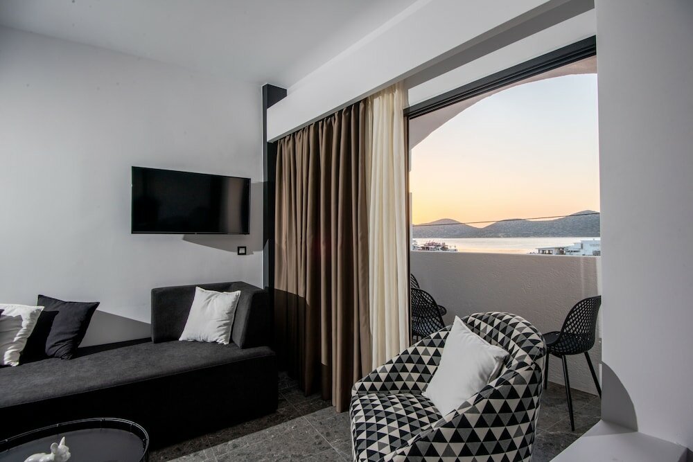 Фото Kalypso Suites Hotel