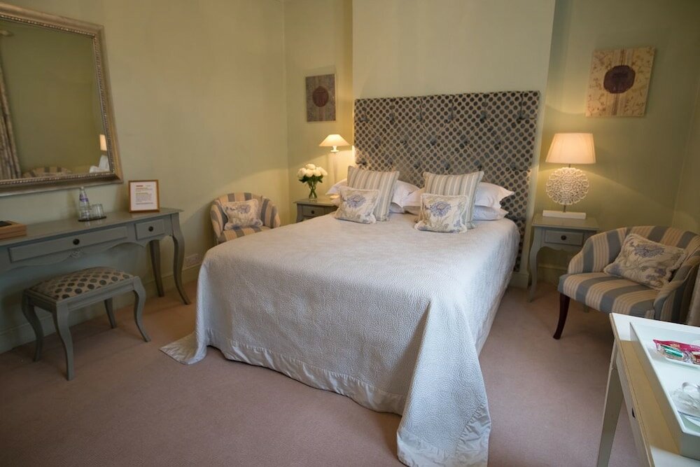 Фото Lypiatt House Hotel