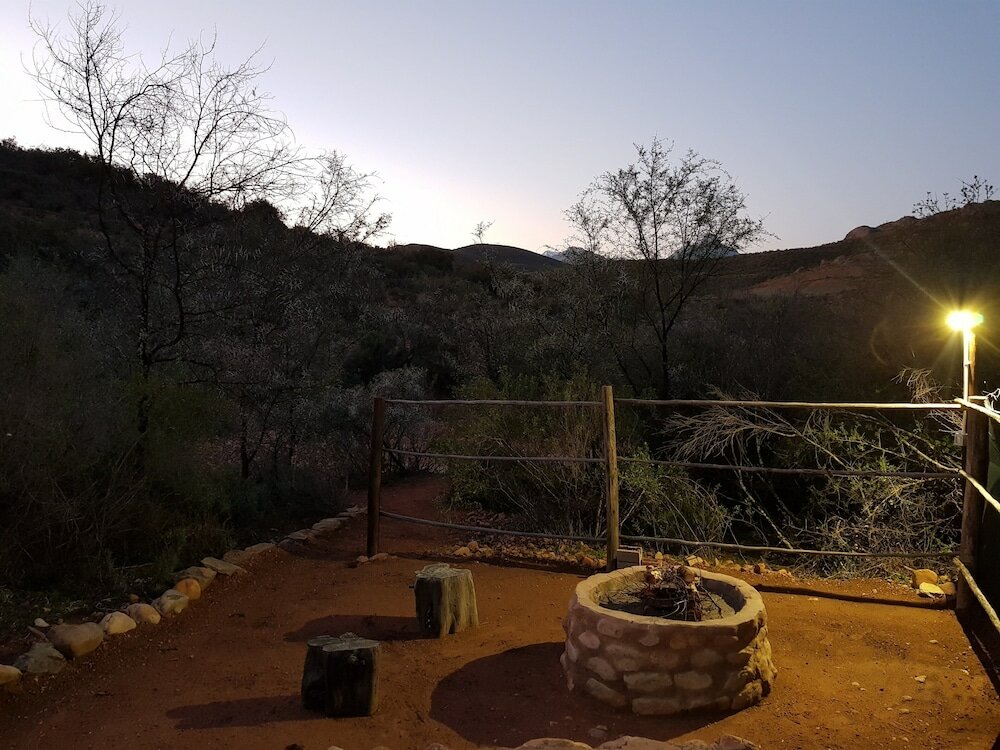 Фото Zwartberg View Mountain Lodge